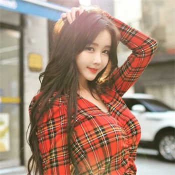 商务老板给女老板戴绿帽子