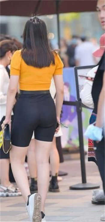 沈娜娜的初体验