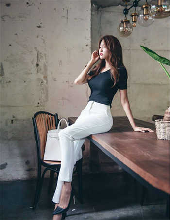 小千和尤莉年龄