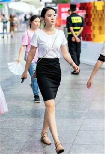 大憨围裙妈妈修水管2小说