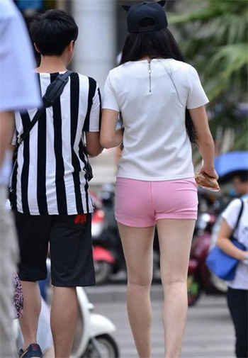子乔和悠悠在婚纱店