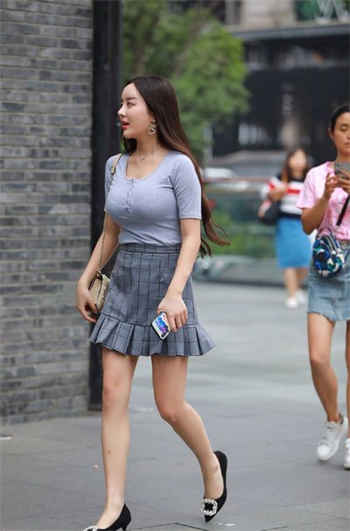学校月经尴尬图片