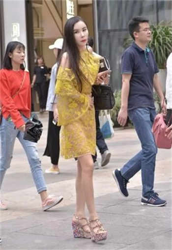 上海陆家嘴优衣裤事件