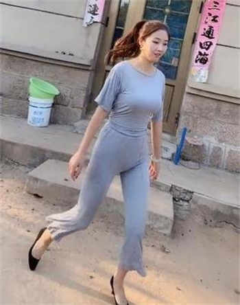桃运村医叶凡和嫂子