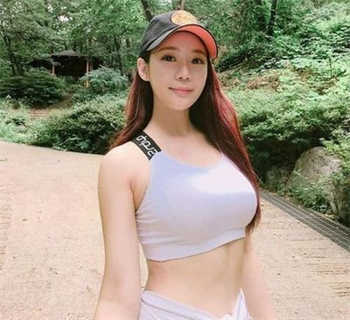 捷哥与摄影师下水道合作